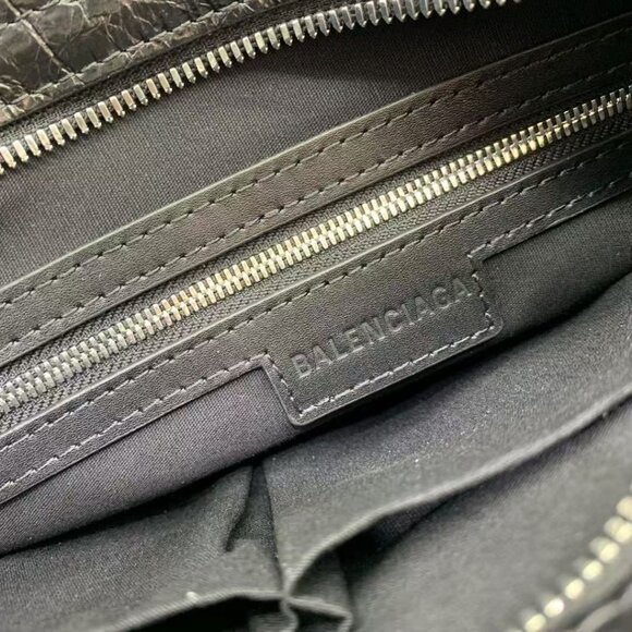 Balenciaga LE CITY MEDIUM BAG IN BLACK - Picture 2 of 7